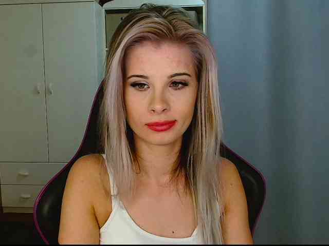 KristineNatural webcam