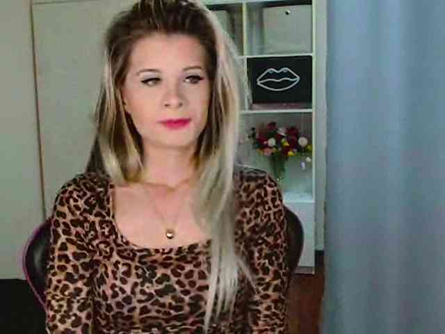 KristineNatural webcam