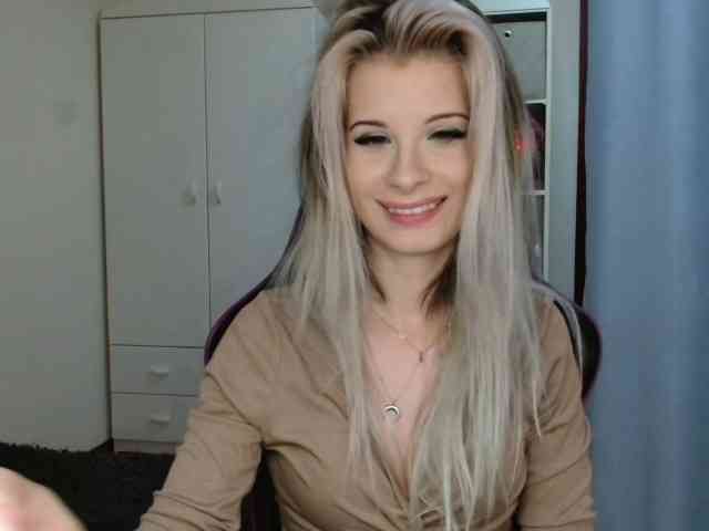 KristineNatural webcam