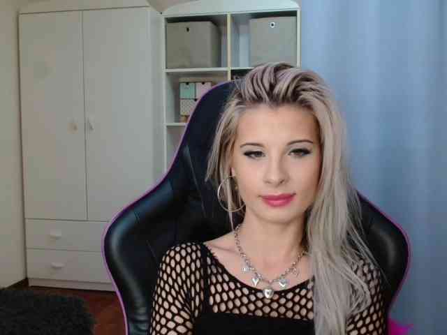 KristineNatural webcam
