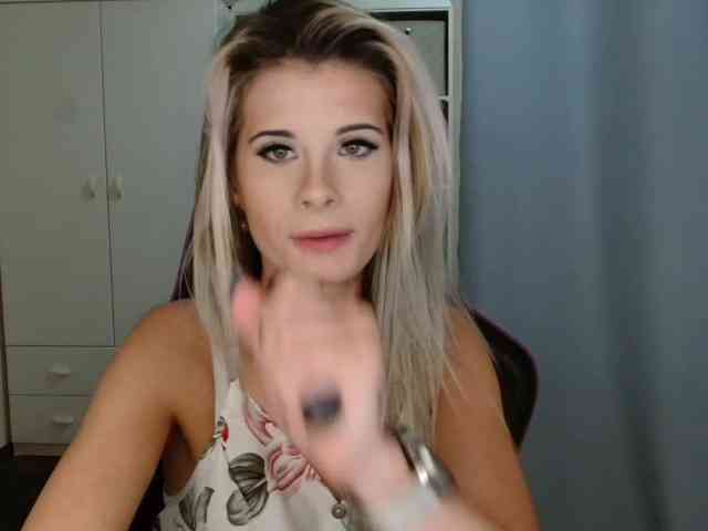 KristineNatural webcam