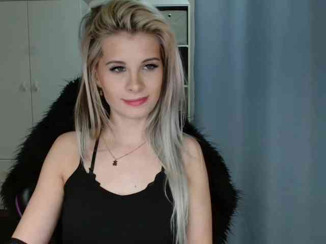 KristineNatural webcam