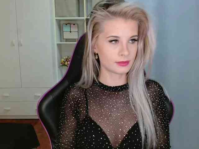 KristineNatural webcam