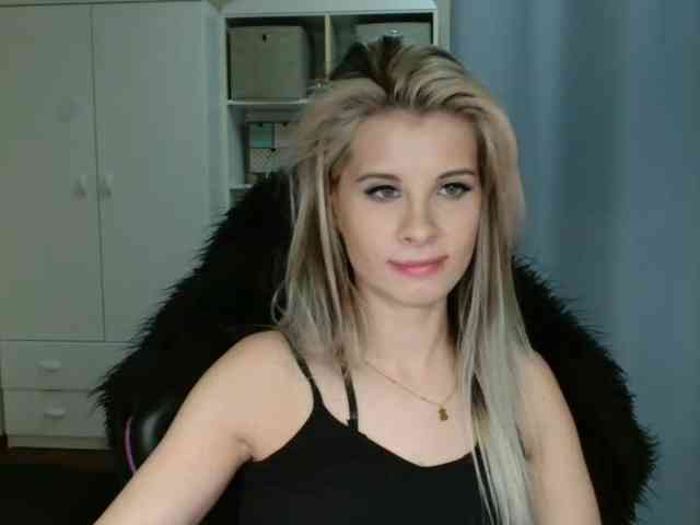 KristineNatural webcam