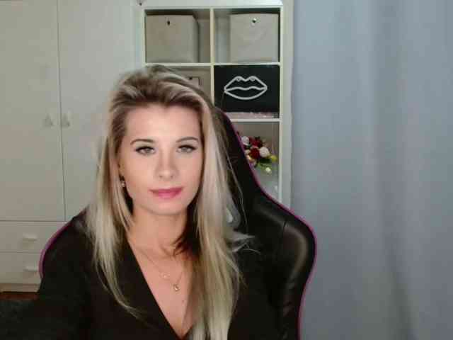 KristineNatural webcam