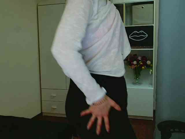 KristineNatural webcam