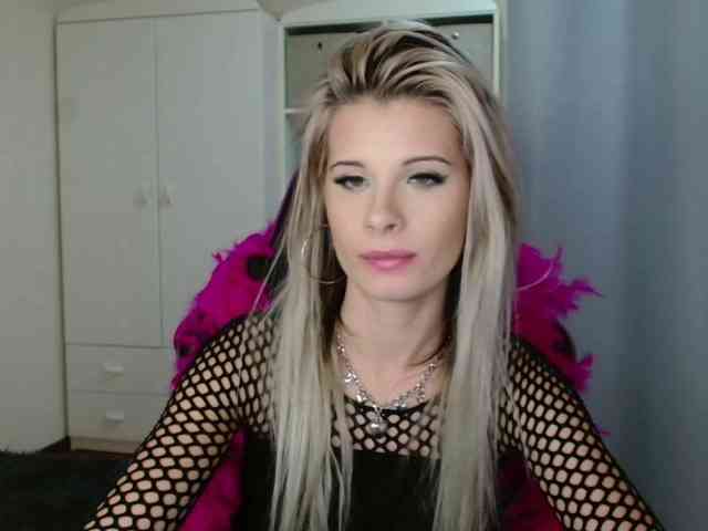 KristineNatural webcam