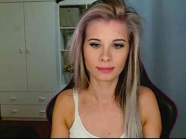 KristineNatural webcam