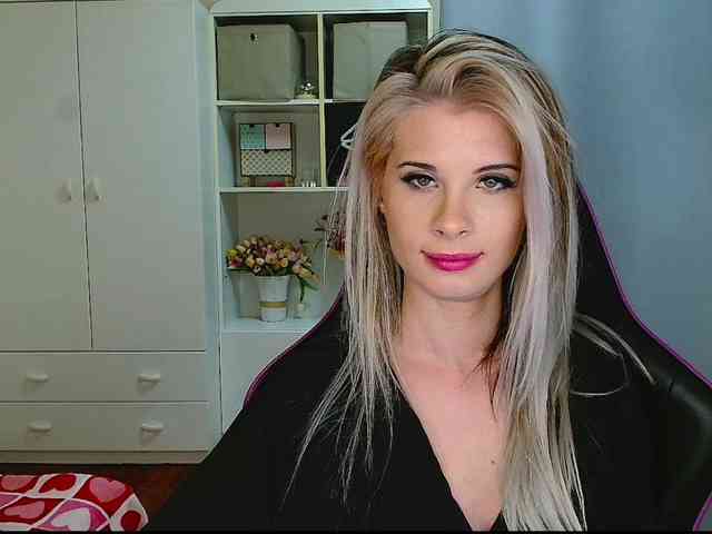 KristineNatural webcam