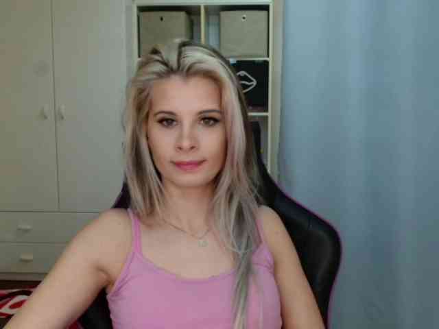 KristineNatural webcam