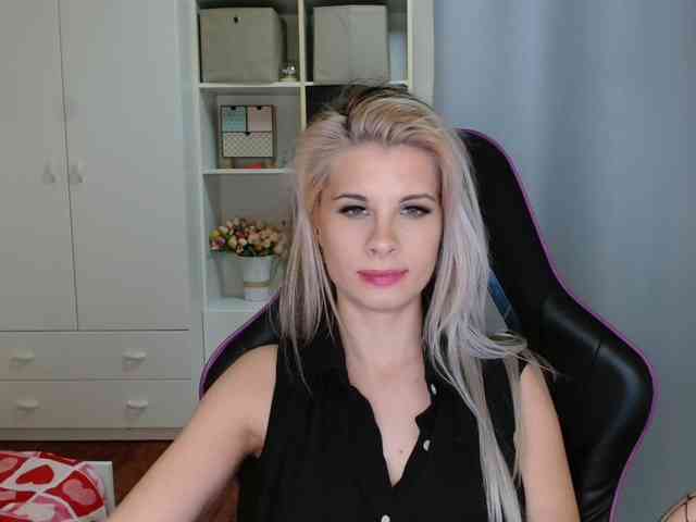 KristineNatural webcam