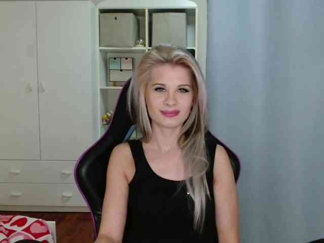 KristineNatural webcam