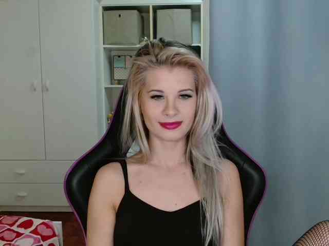 KristineNatural webcam