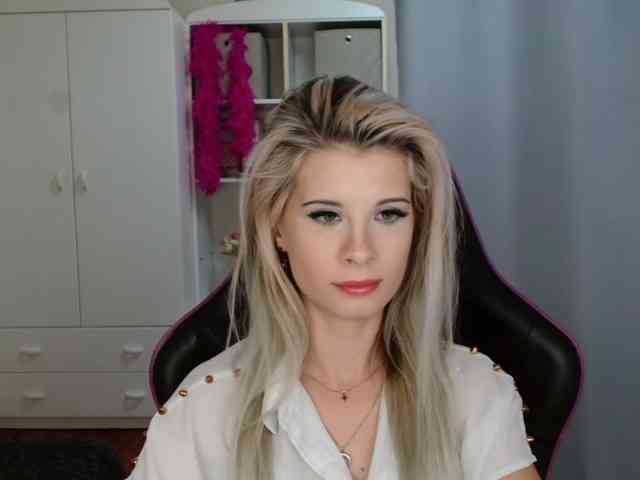KristineNatural webcam