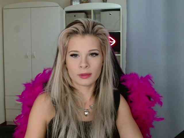 KristineNatural webcam