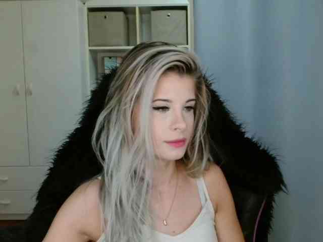 KristineNatural webcam