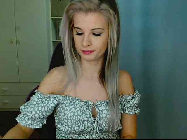 KristineNatural webcam