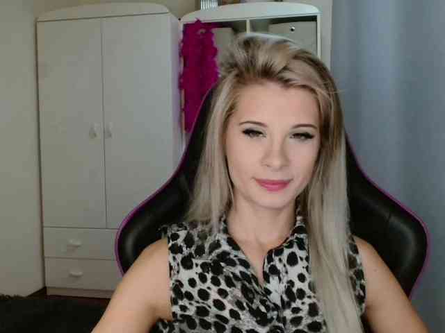 KristineNatural webcam