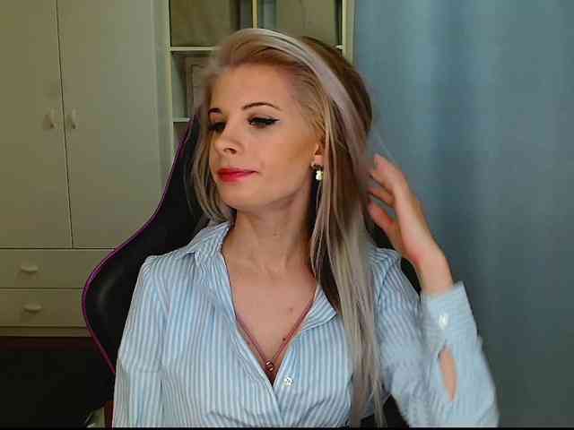 KristineNatural webcam