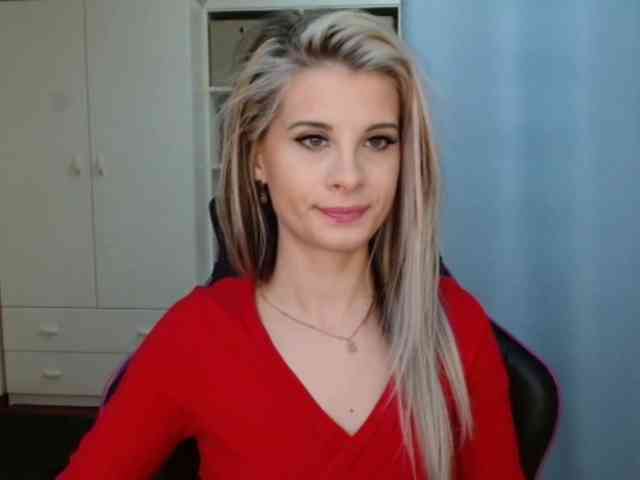 KristineNatural webcam