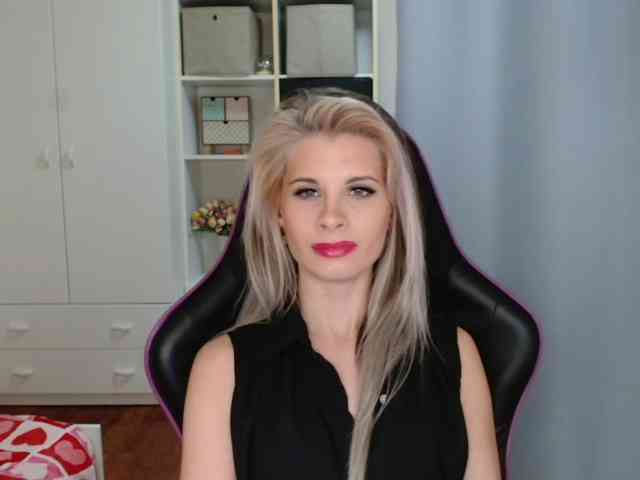 KristineNatural webcam