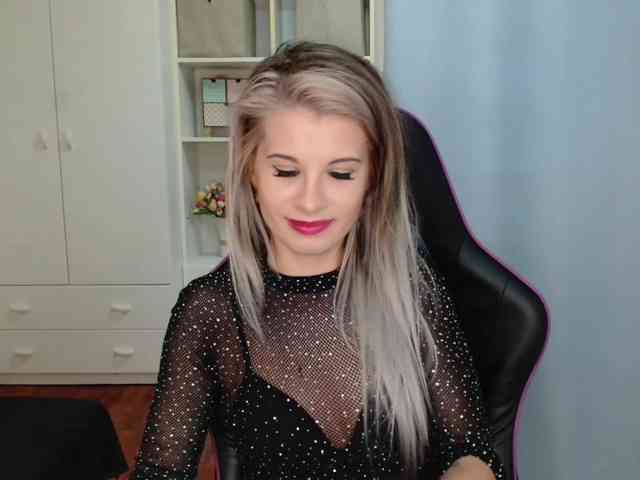 KristineNatural webcam