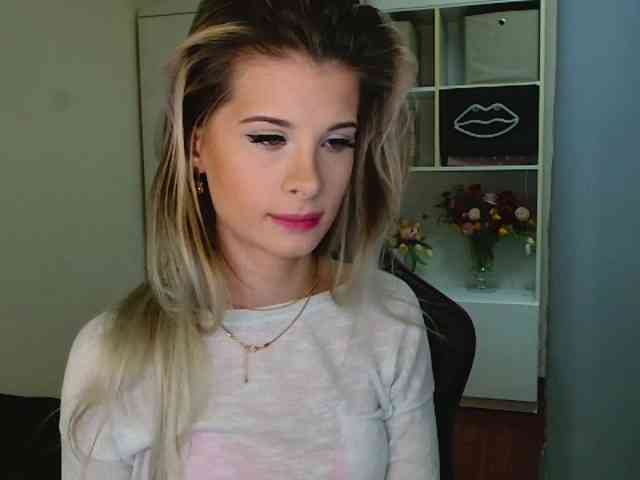 KristineNatural webcam