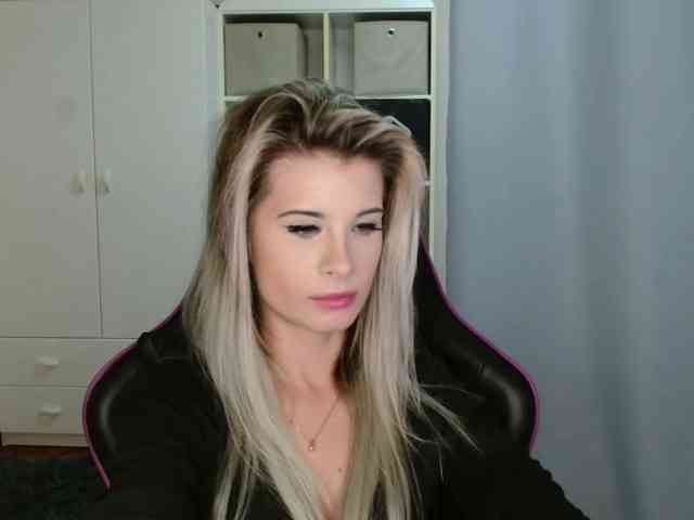 KristineNatural webcam