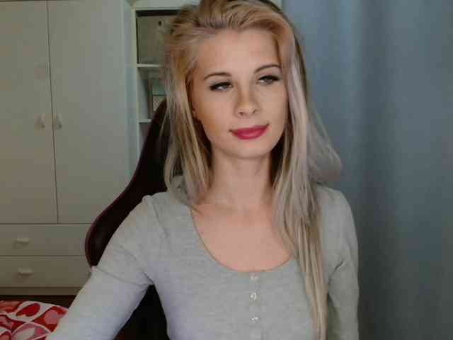 KristineNatural webcam