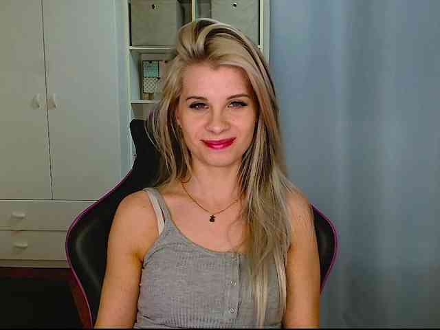 KristineNatural webcam