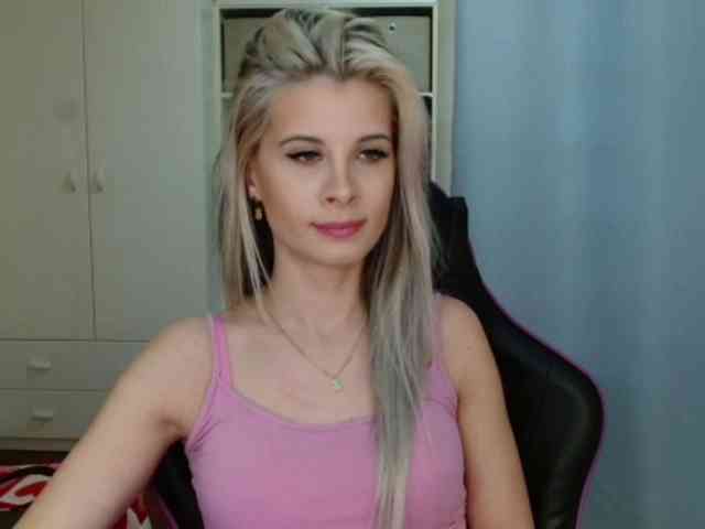 KristineNatural webcam