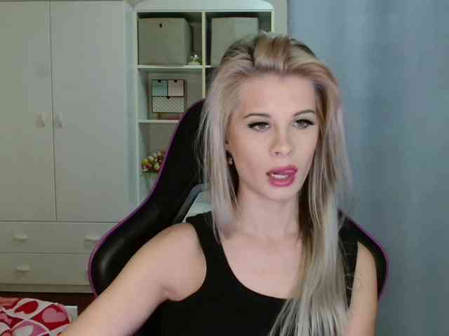 KristineNatural webcam