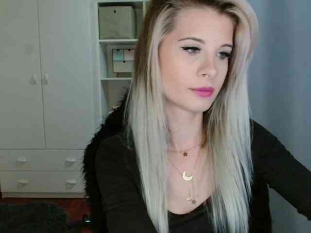 KristineNatural webcam