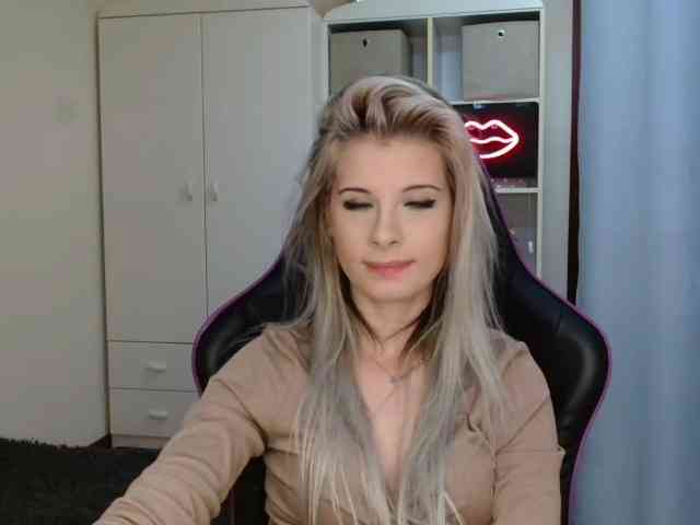 KristineNatural webcam