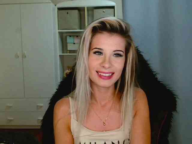 KristineNatural webcam