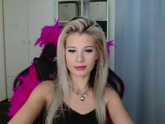 KristineNatural webcam
