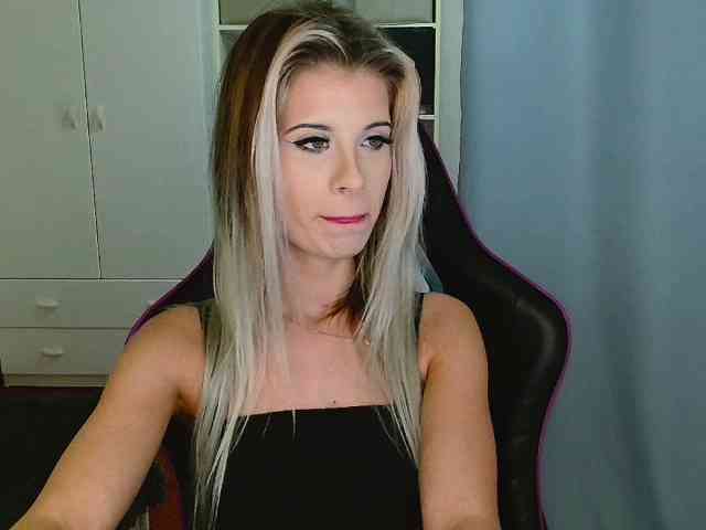 KristineNatural webcam