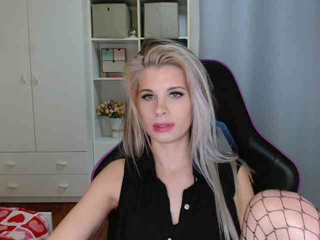 KristineNatural webcam