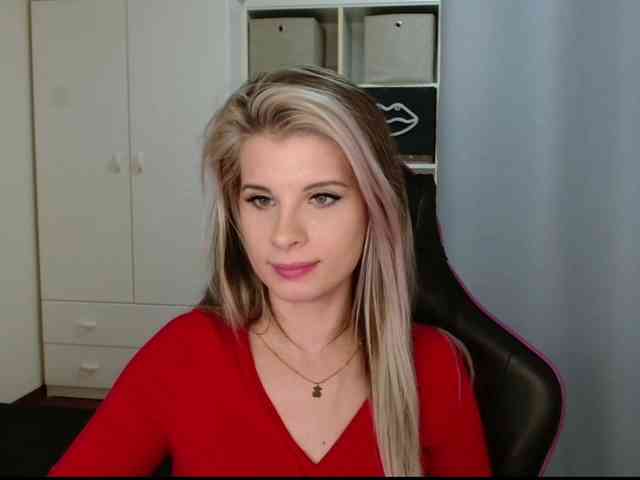 KristineNatural webcam