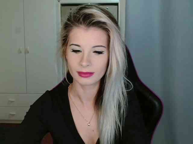 KristineNatural webcam