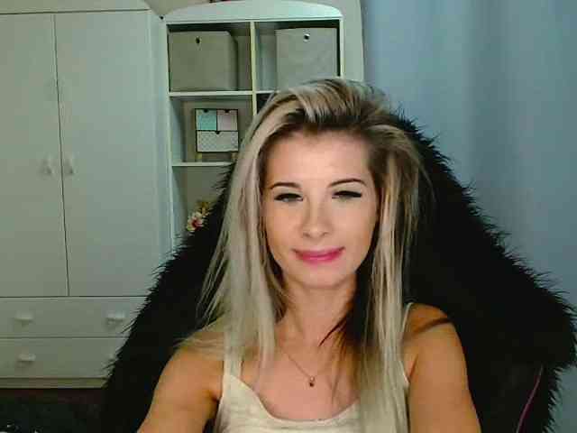 KristineNatural webcam
