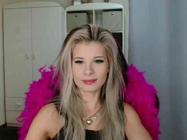 KristineNatural webcam