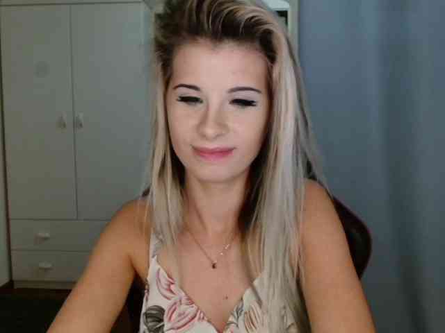 KristineNatural webcam