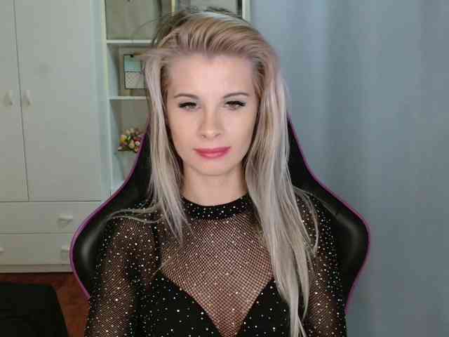 KristineNatural webcam