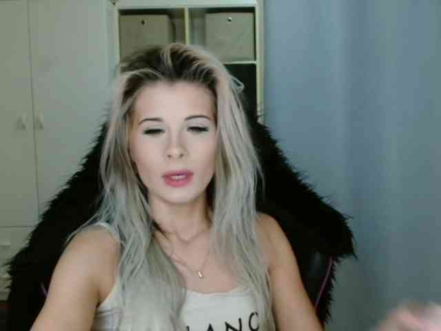 KristineNatural webcam