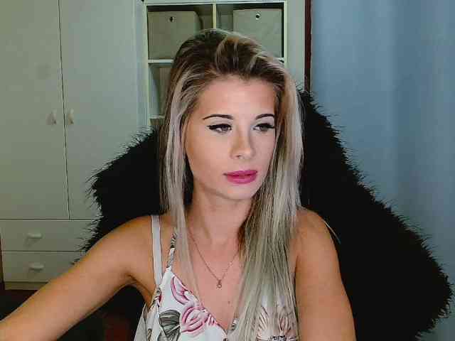 KristineNatural webcam