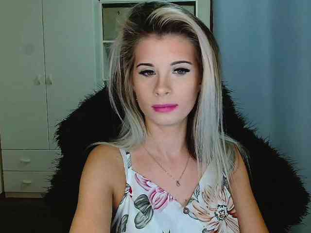 KristineNatural webcam