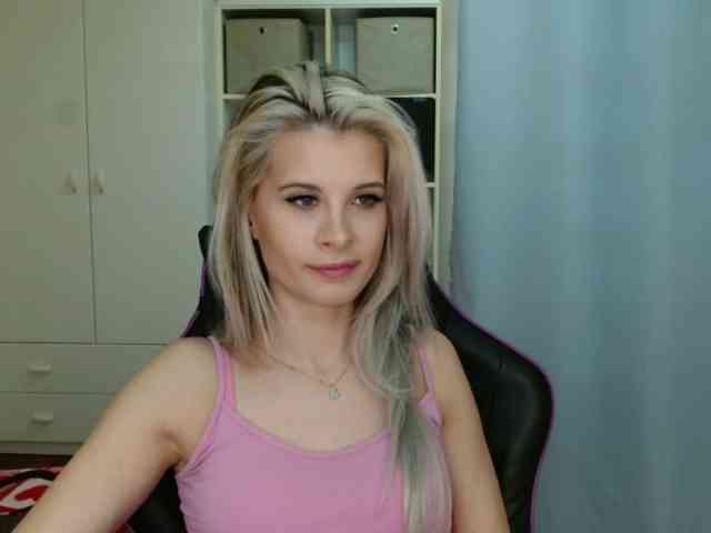 KristineNatural webcam