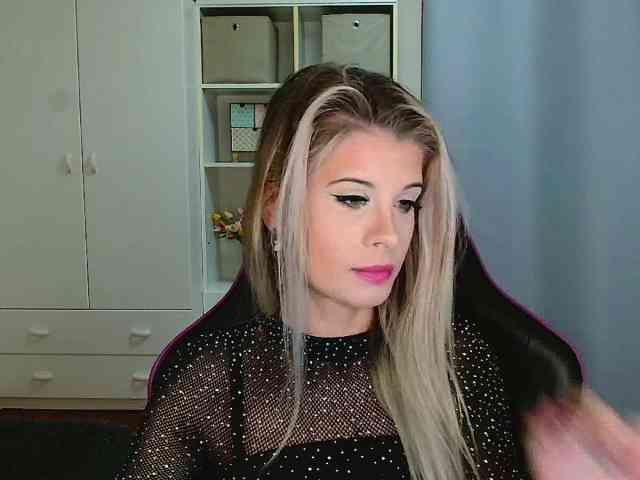 KristineNatural webcam