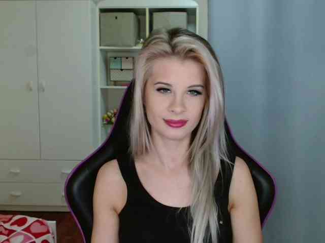 KristineNatural webcam